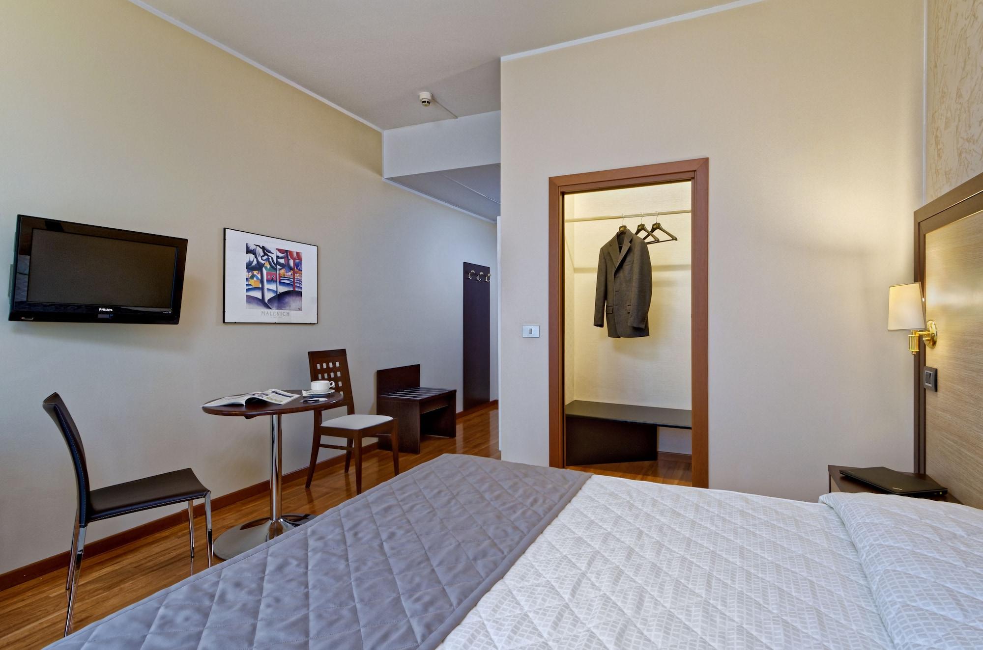Jr Hotels Gate 7 Bologna Calderara di Reno Exterior photo