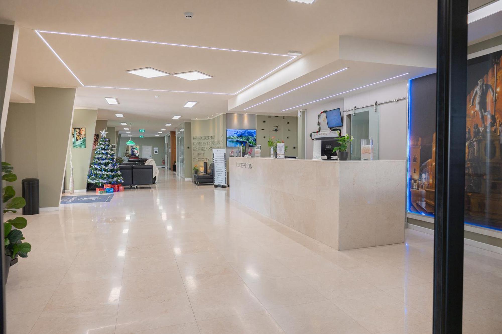Jr Hotels Gate 7 Bologna Calderara di Reno Exterior photo