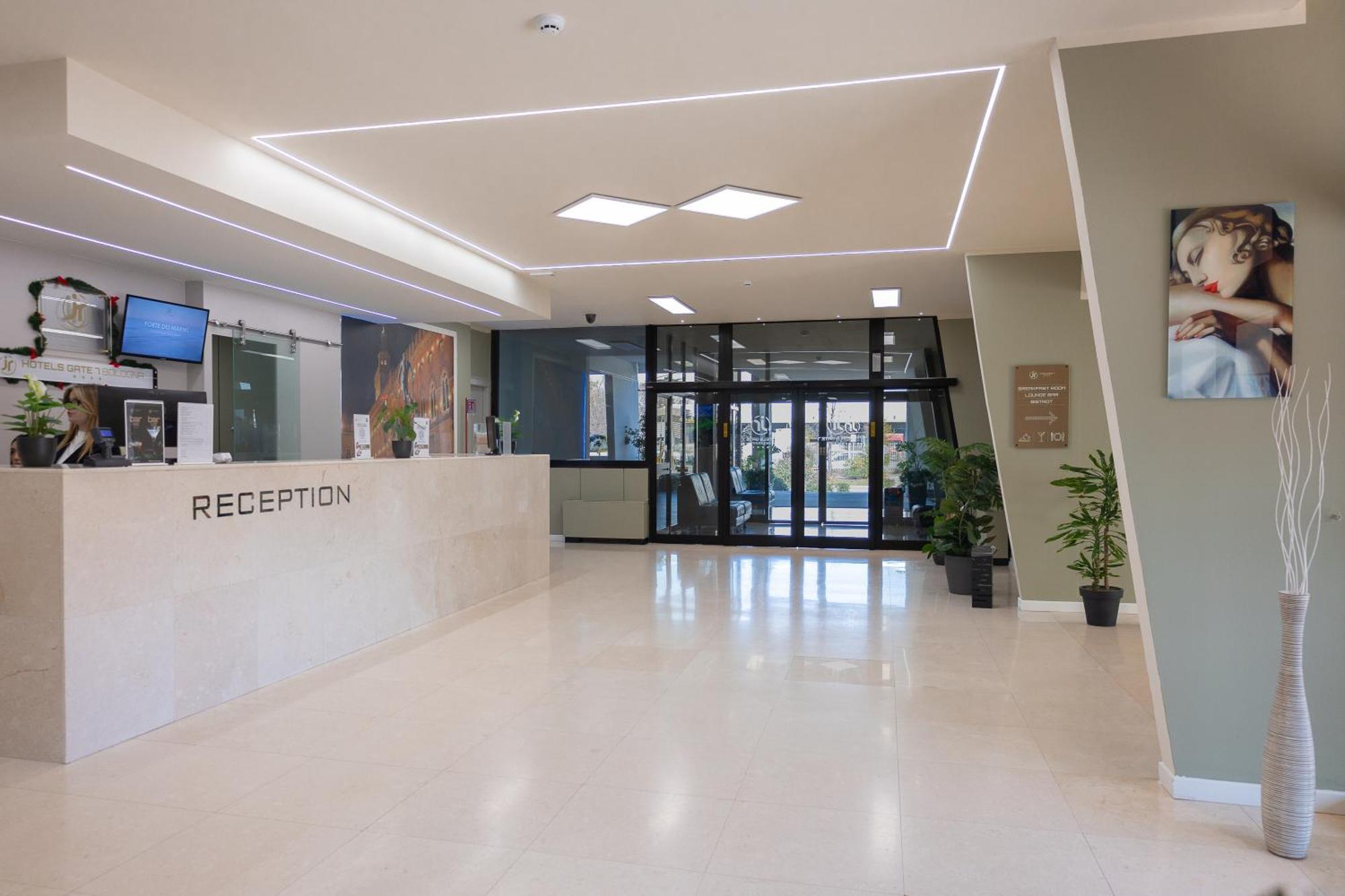 Jr Hotels Gate 7 Bologna Calderara di Reno Exterior photo