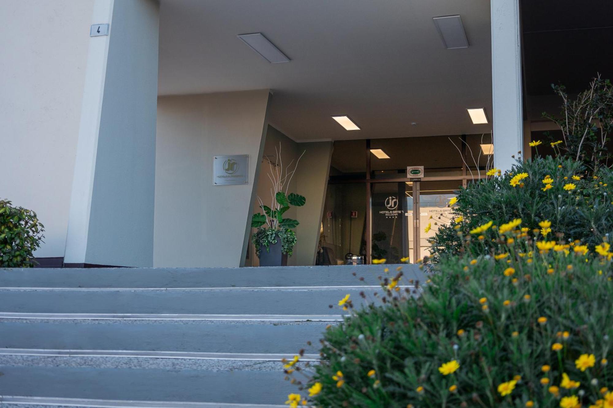 Jr Hotels Gate 7 Bologna Calderara di Reno Exterior photo